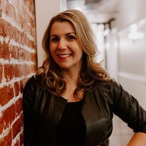 Meet your Posher, Suzanne